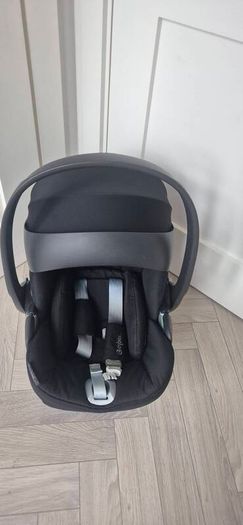 Cloud T i-Size plus swivel base