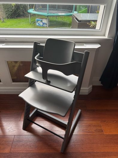 Tripp Trapp storm grey plus extras