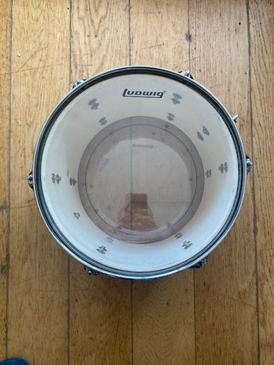 Nearly new Ludwig Evolution and Backbeat Snare Drum 14" and 10/12/16 toms in stunning Black Sparkle Wrap