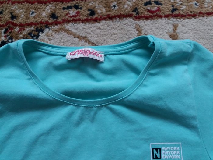 Girls tshirt 6-9yo