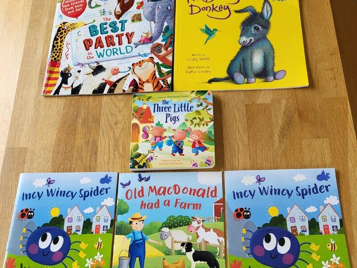 Childrens animal books X 6 for 12 euro