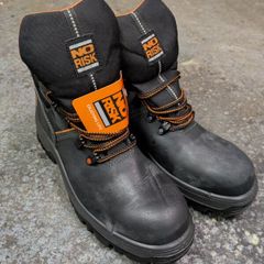 Men's work boots BRAND NEW size 11