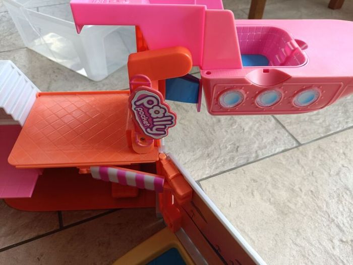 Polly pockets bundle