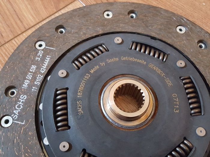 AUDI A4 A6 VW Passat 1.9 tdi ---- Complete Clutch Kit With Dual Mass Flywheel