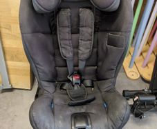 Axkid Minikid carseat