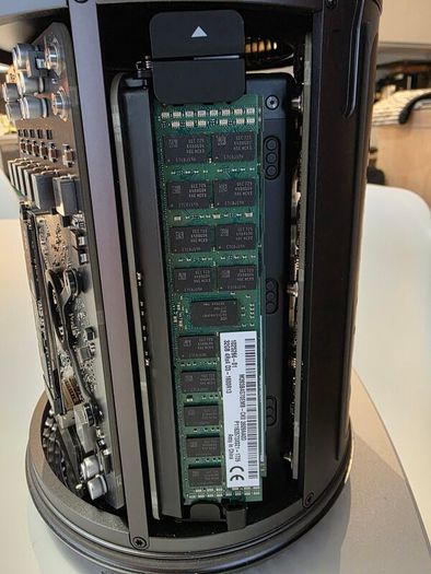 Apple Mac Pro (Late 2013)