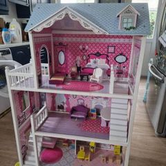 dolls house