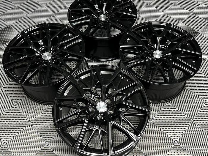 20" Inch Riviera RV196 Alloy wheels 5X120 VW Transporter Van T5 T6 65.1