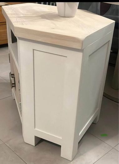 Solid tv oak cabinet