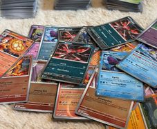 POKEMON cards lot