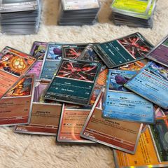 POKEMON cards lot