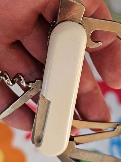 Vintage Wenger Traveler Discontinued Collectable Swiss Army Knife 85mm model