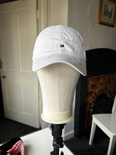 Tommy Hilfiger white cap  One size