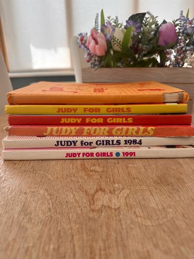 6 vintage Judy annuals