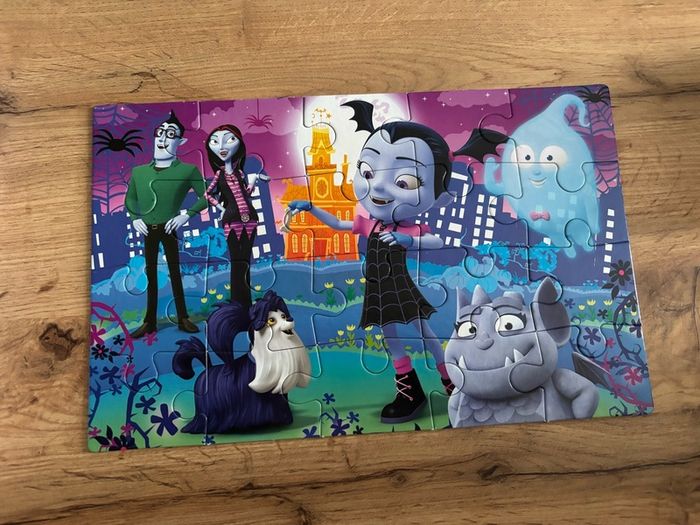 Vampirina 4 Jigsaws