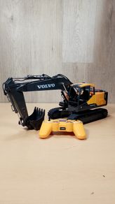 Volvo Excavator toy 1:16