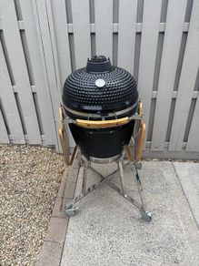 Barbecue / ceramic oven