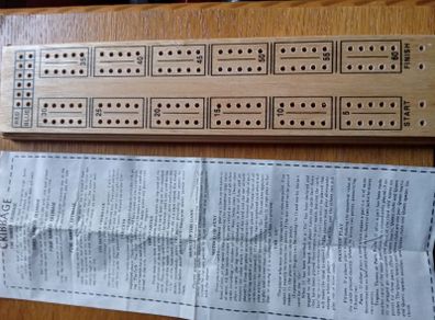 Cribbage board game