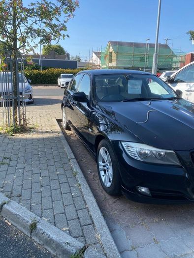 BMW 3-Series 2010