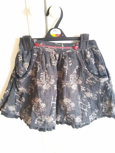 girls skirt