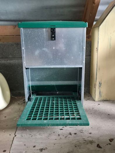 Feed-O-Matic Chicken Feeder