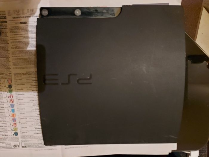 Sony Playstation 3, Model CECH-2003B, Power Cable, and 2 Controllers, Working Perfect and in excellent condition