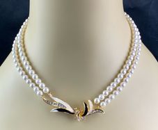 Vintage faux pearl necklace