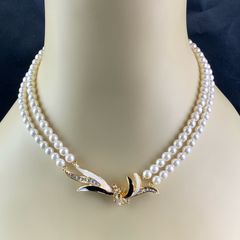 Vintage faux pearl necklace