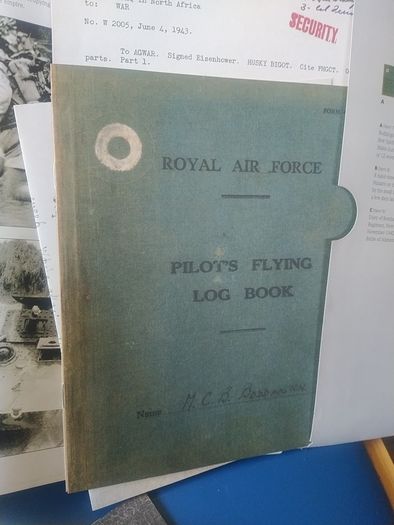 Britain At War 1939-1945 - Richard Overy