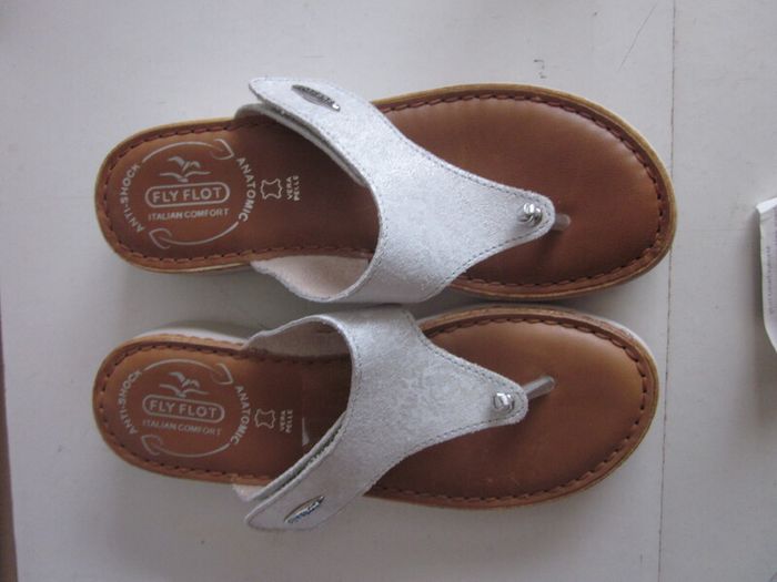 Fly Fot Leather, Touch-Fasten Toe Post Sandals Light Grey S5