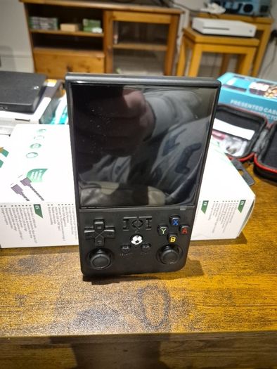 R36 max, handheld console