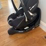 Maxi Cosi Pebble 360 car seat and base Image 2