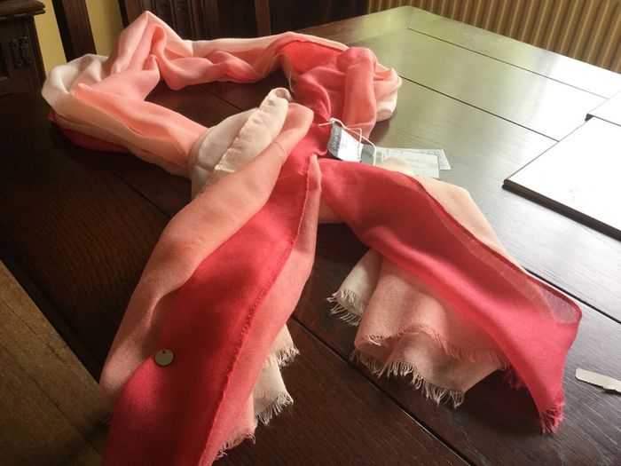 SAMOON. SALE A New. beautiful scarf in a trio of Coral shades REDUCED