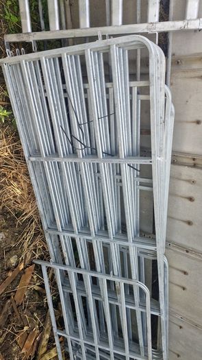 calf gates 8 4fts 4 five ft 4 x8 ft light gates and 8 ft hevey calf gates x8 price in pictures