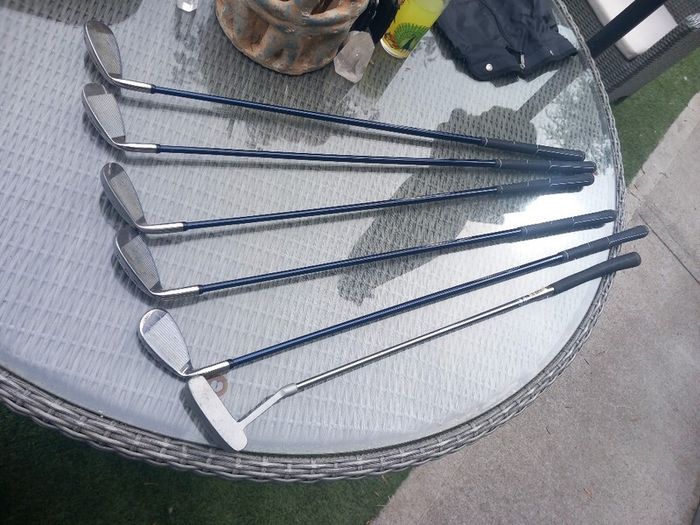Spalding golf bag, hood, 10 clubs, good condition, ladies, children's