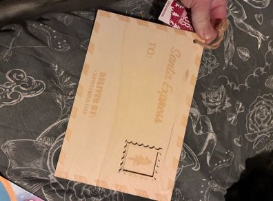 Tagged wooden Xmas letter