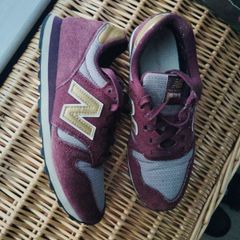 New Balance 373