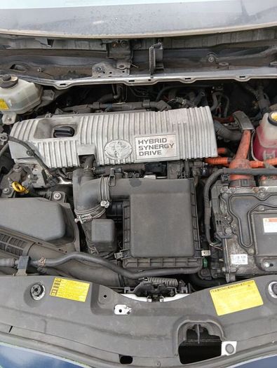 Breaking Toyota Prius 2013 hybrid