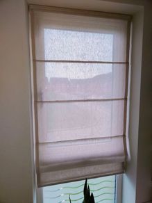 Roman blind in excellent condition