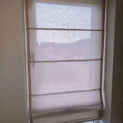 Roman blind in excellent condition