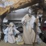 Beautiful Nativity set Image 3