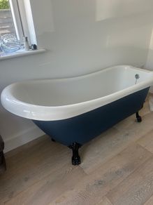 Free standing bath