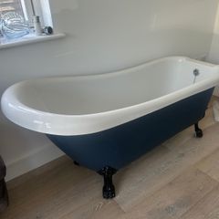 Free standing bath