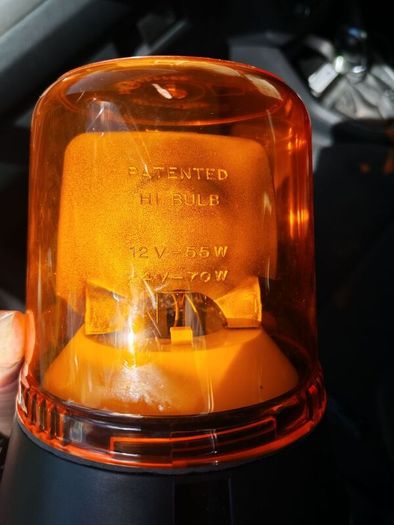 Lap rotating orange beacon