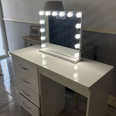 Hollywood mirror and table