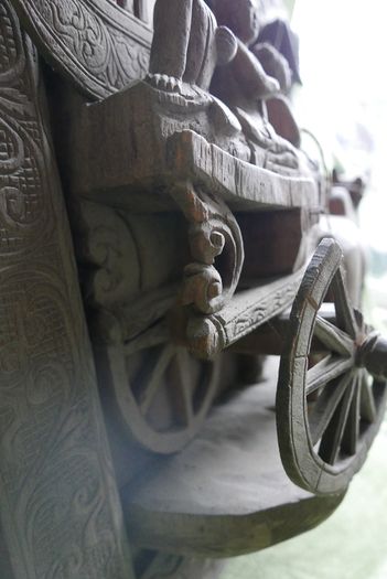 Ancient Chinese Bas-relief in Oak - Chinese Hand Carved Oak ,Antique Wall Art. (big thick and heavy) 22,8" x 21,5" thickness 8"