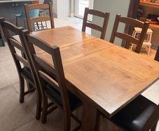 Solid Oak dining table & 6 x chairs