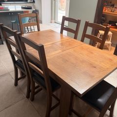 Solid Oak dining table & 6 x chairs
