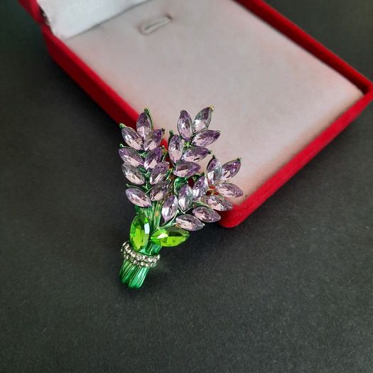 Beautiful Crystal Lavender Flower Bouquet Brooch Shawl Pin Badge Nature Flowers Jewellery and Accessories