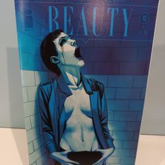 Graphic Novel : The Beauty: Number 10